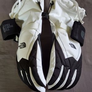 NWOT The North Face Powderflo Etip Glove Women's M